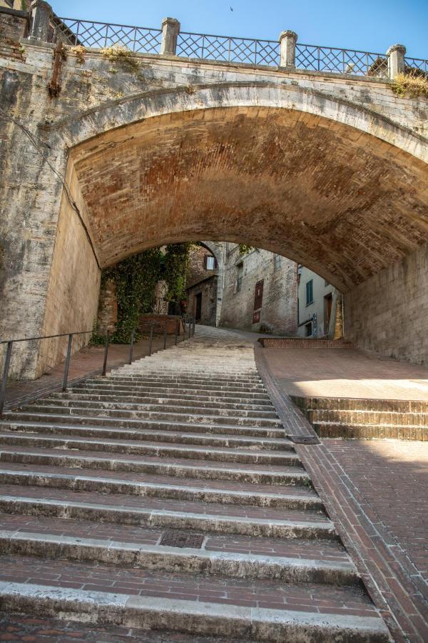 La Conca Apartment: A View On The Roman Aqueduct Perugia Exterior foto
